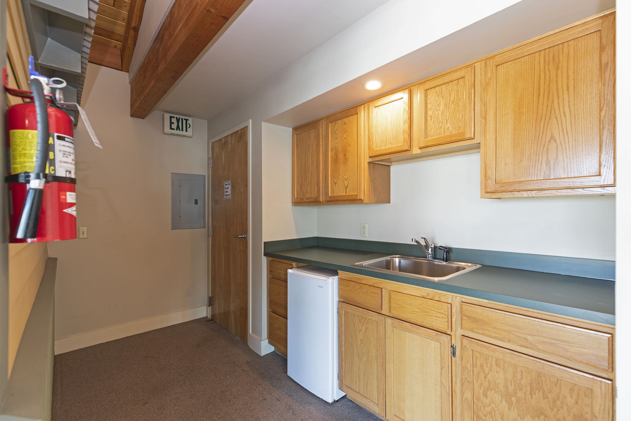 515 Reserve Street Property Photo 17