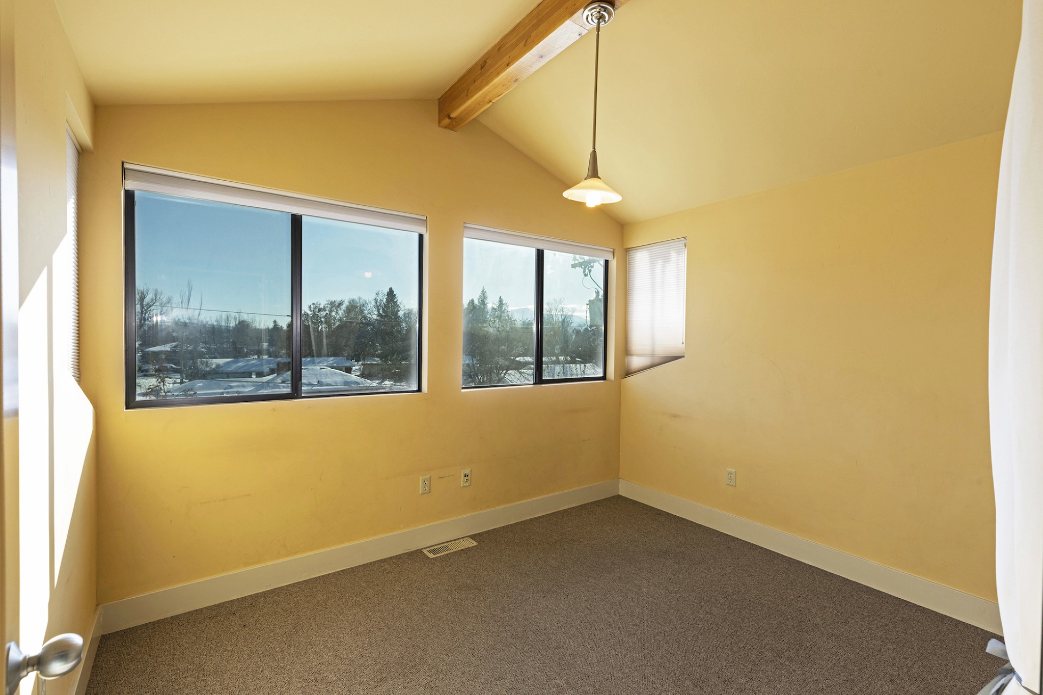 515 Reserve Street Property Photo 36