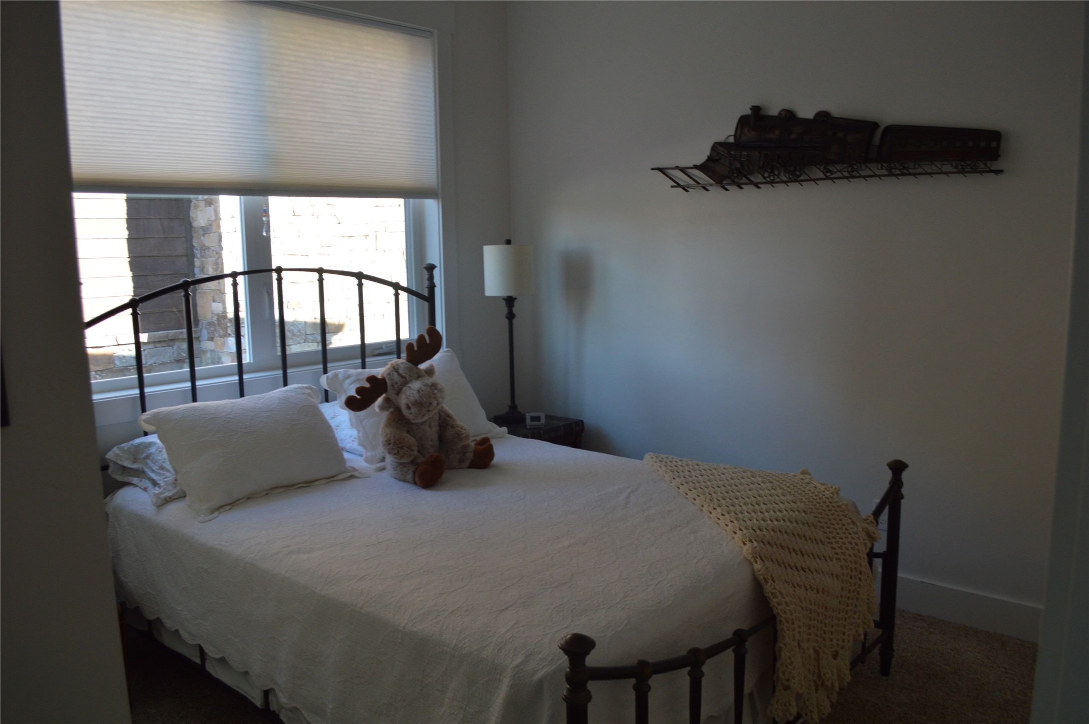 5009 Flatwater Drive Property Photo 6