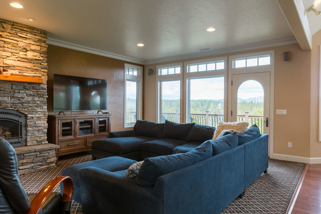 126 Soaring Eagle Drive Property Photo 35