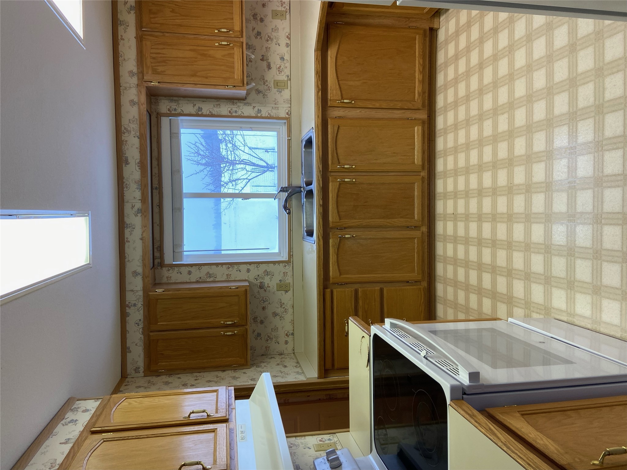 658 Revere Road Property Photo 7
