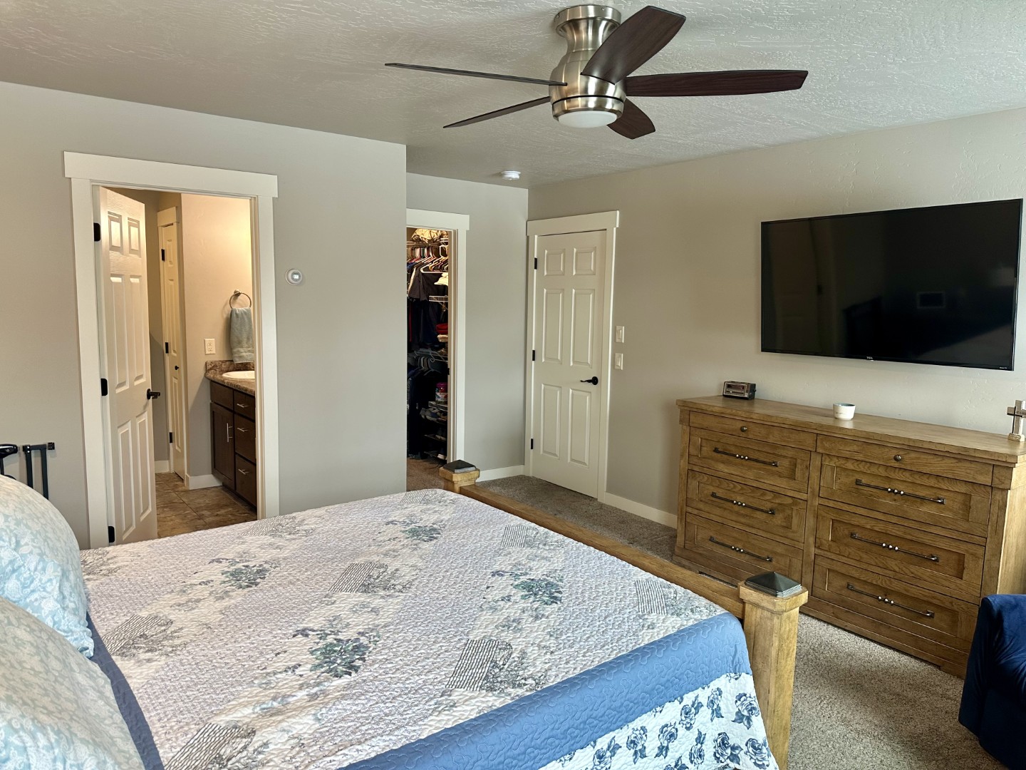 5045 Pertile Lane Property Photo 11