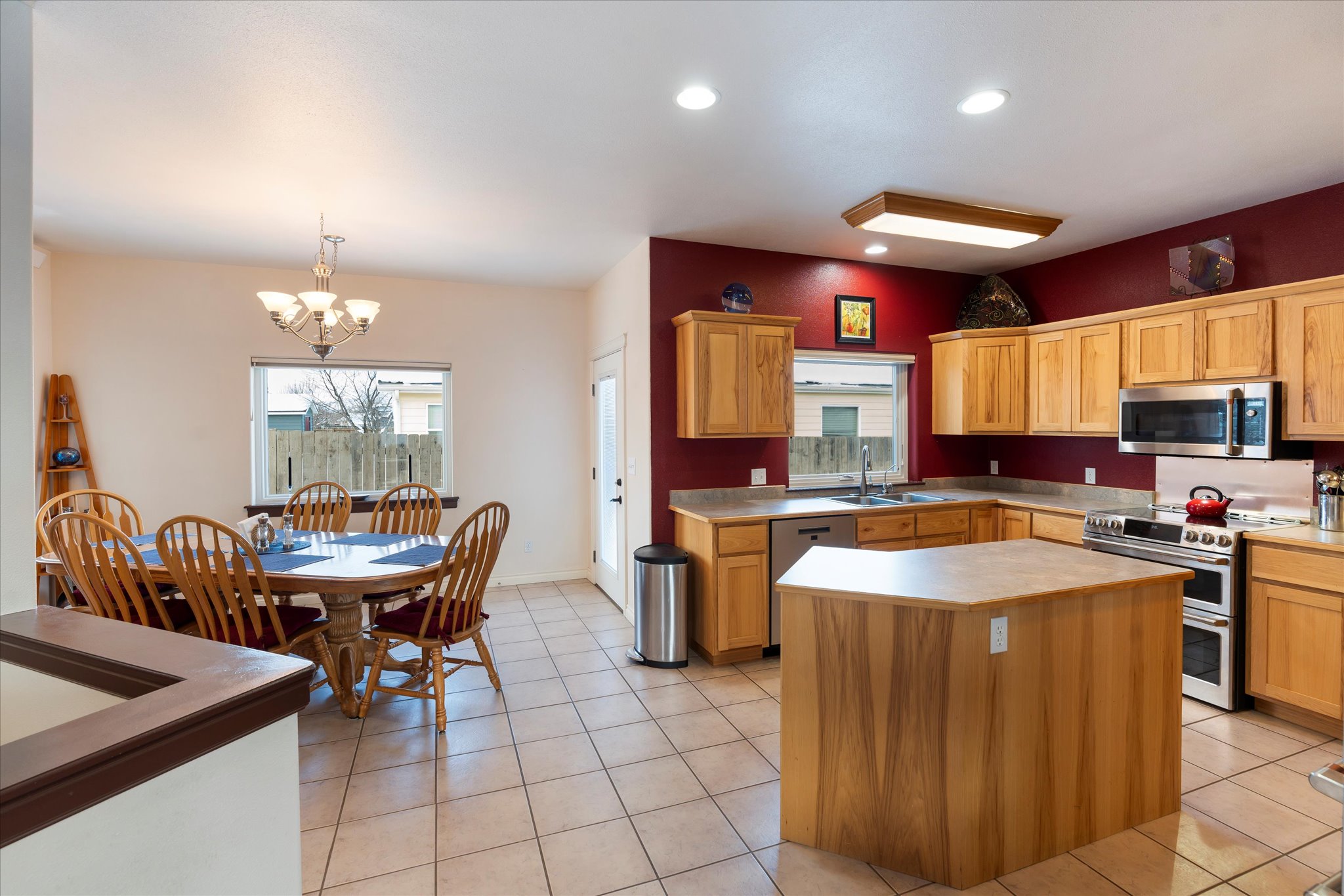 222 Blue Crest Drive Property Photo 14