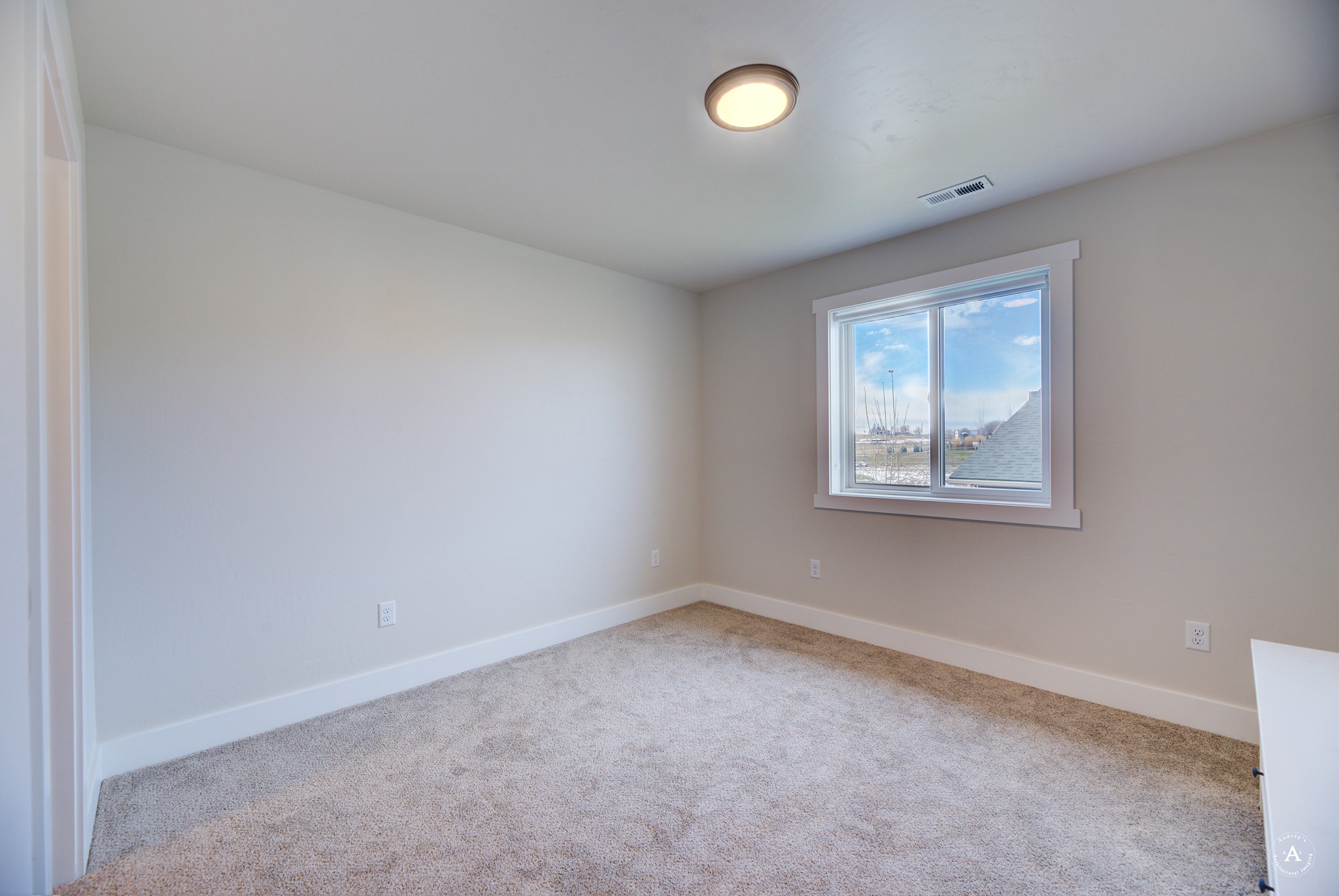 5502 Thimbleberry Loop Property Photo 32