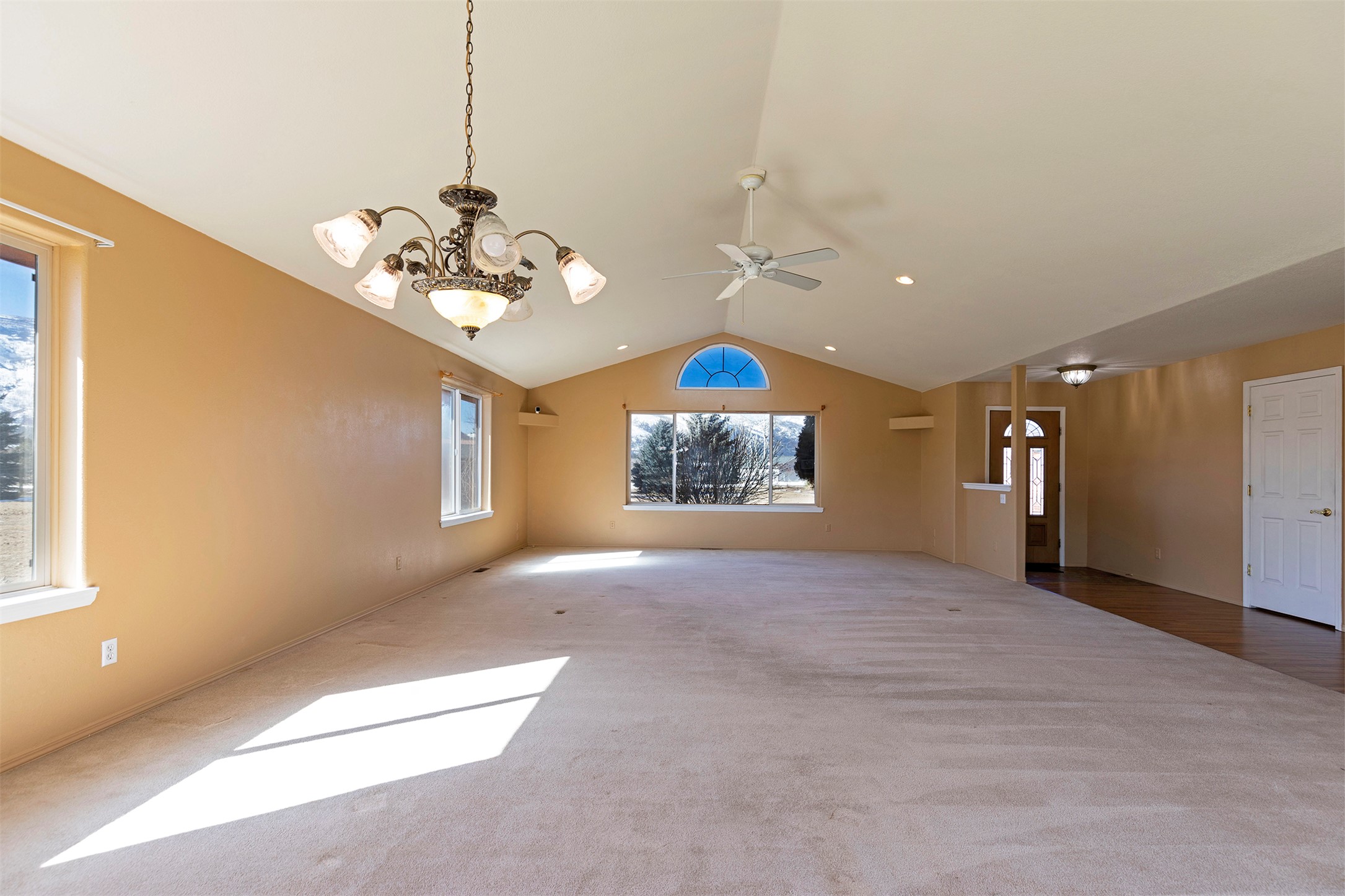 99 Como Vista Lane Property Photo 10