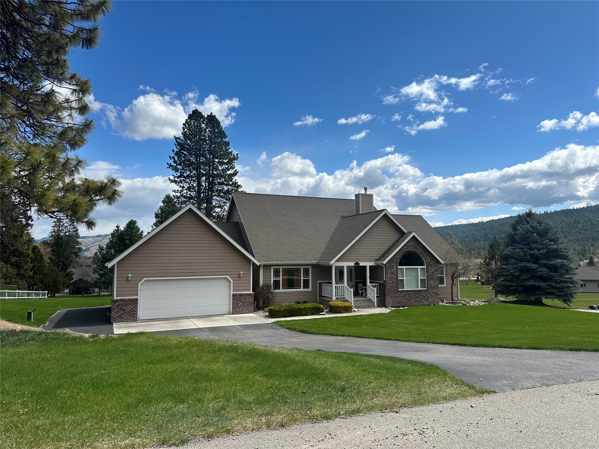 Beyer Meadows Real Estate Listings Main Image