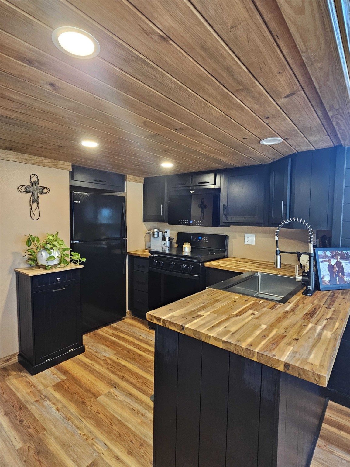 301 Kingfisher Loop Property Photo 5