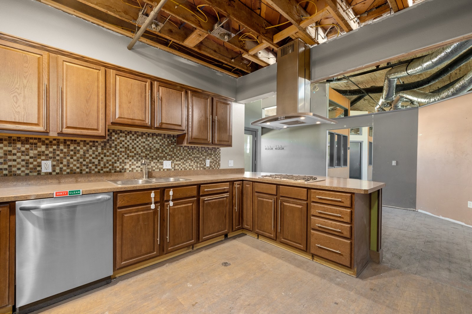 300 2nd Street E 2 Property Photo 15