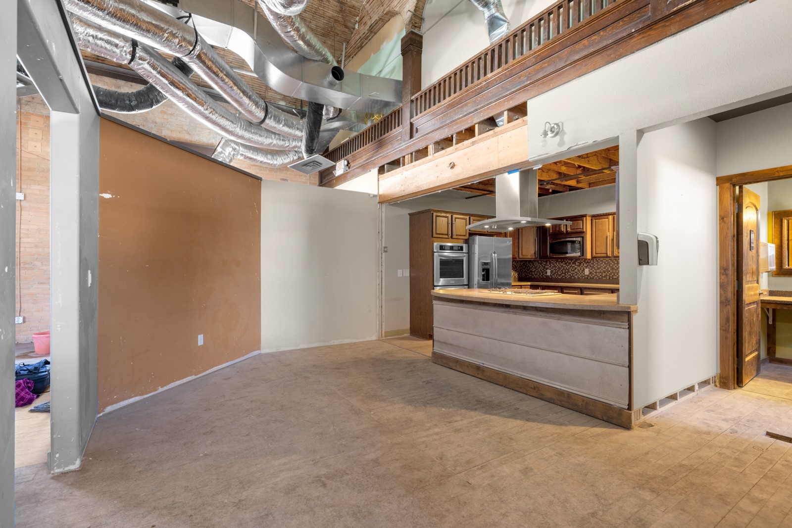 300 2nd Street E 2 Property Photo 16