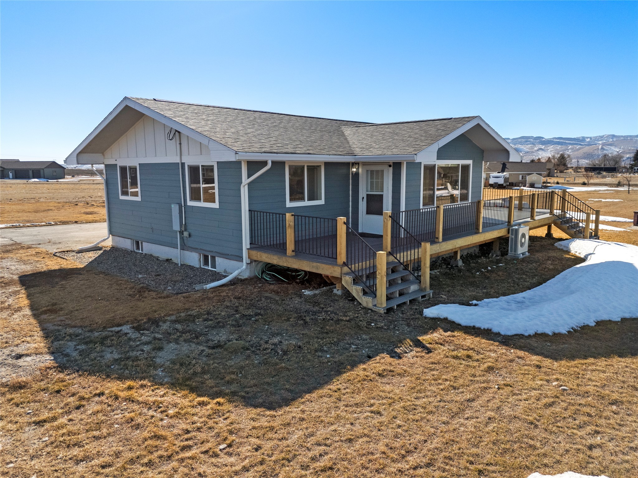 33 Sharon Loop Property Photo 10