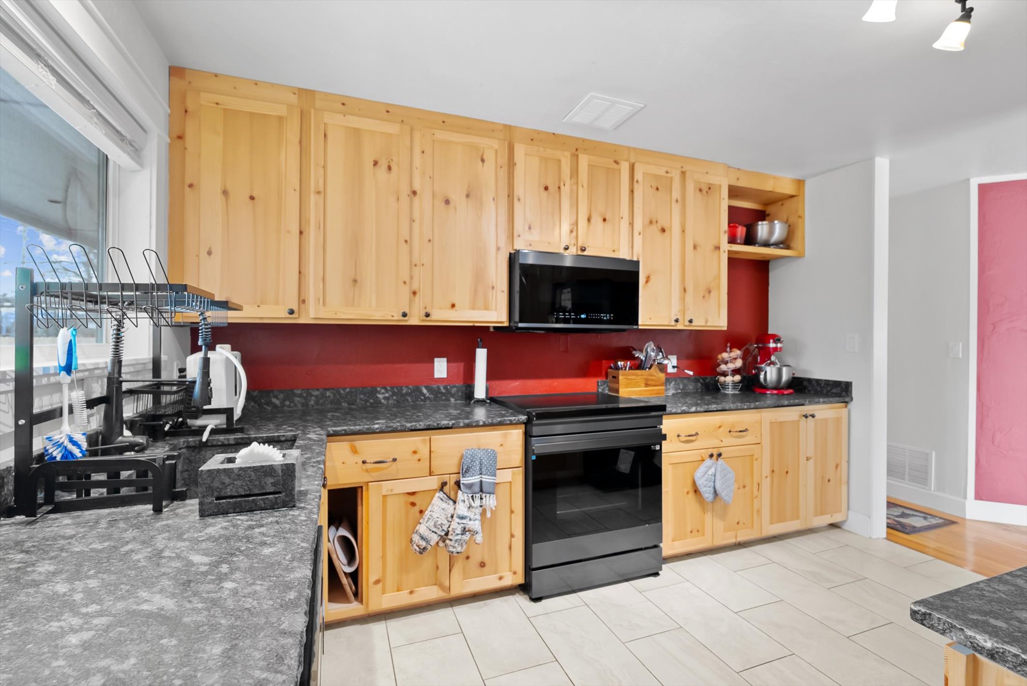 316 Parkway Drive Property Photo 10