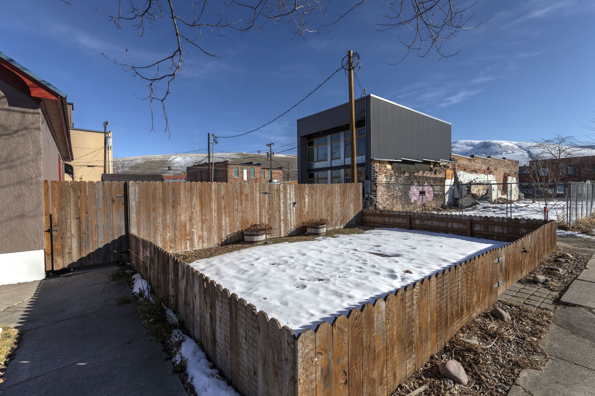 322 W Alder Street Property Photo 6