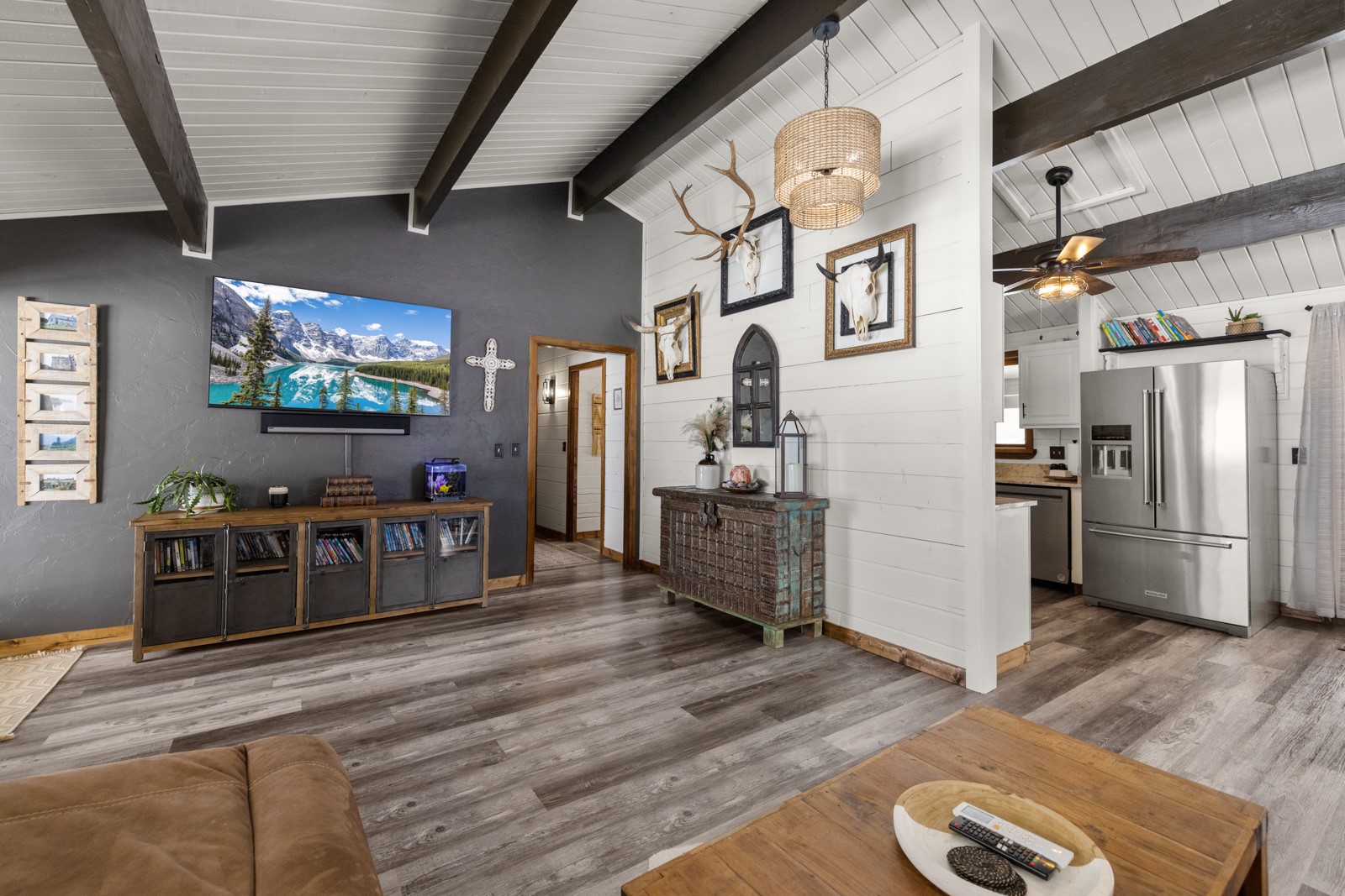 65637 Mt Highway 37 Property Photo 10