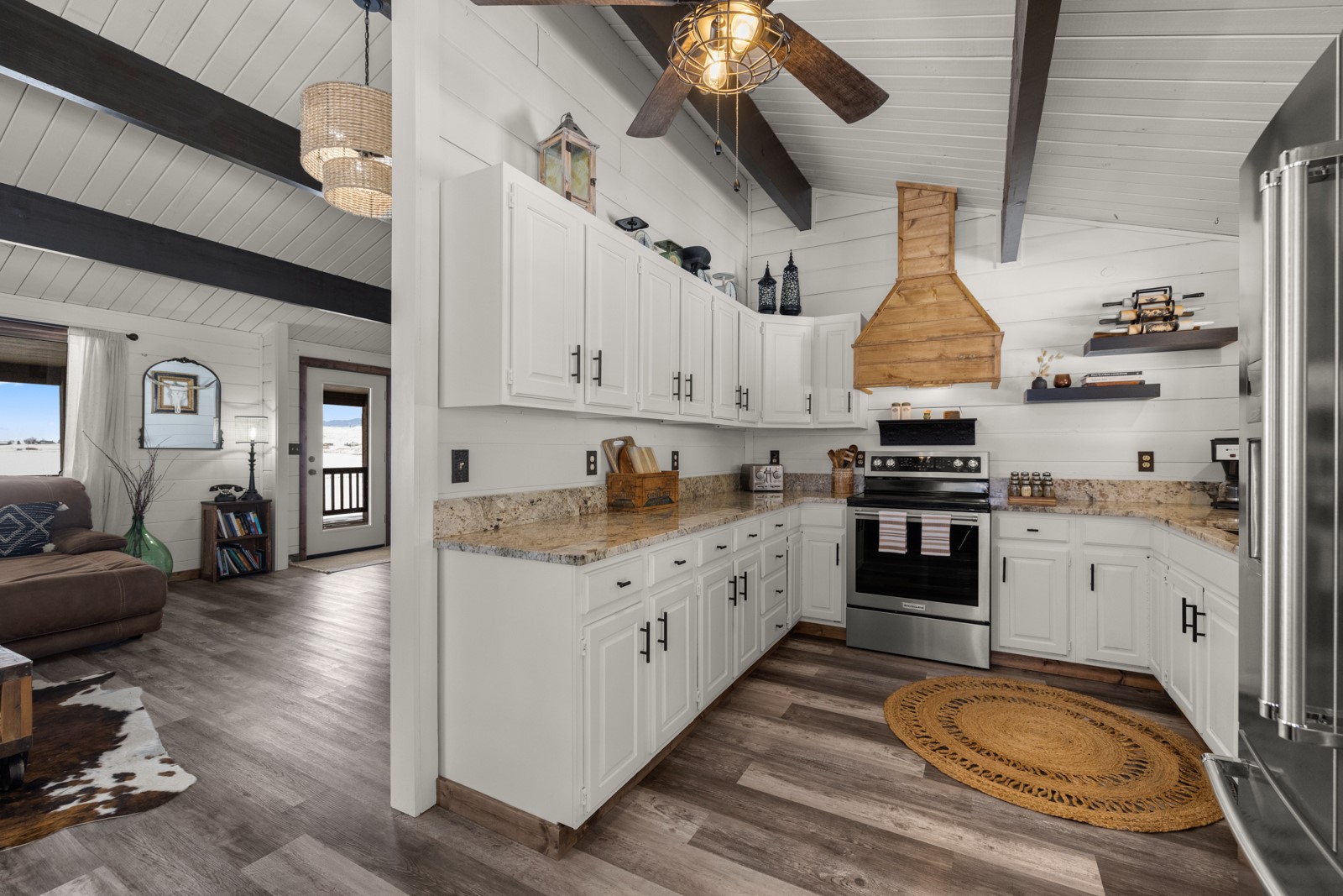 65637 Mt Highway 37 Property Photo 15