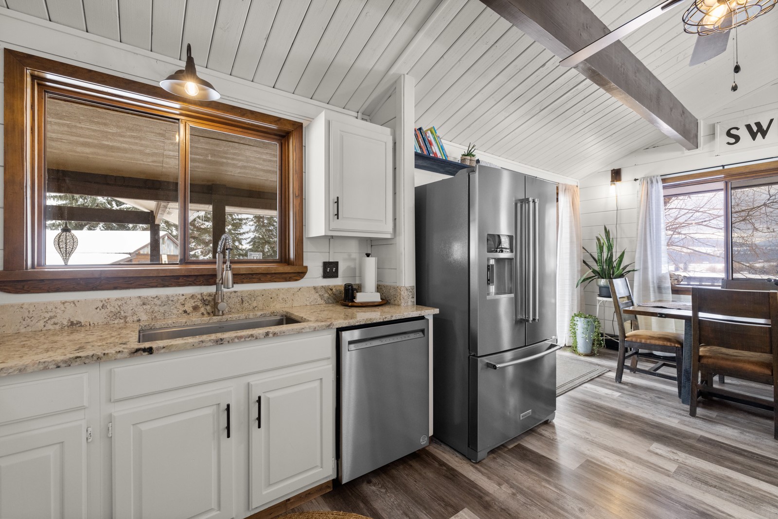 65637 Mt Highway 37 Property Photo 17