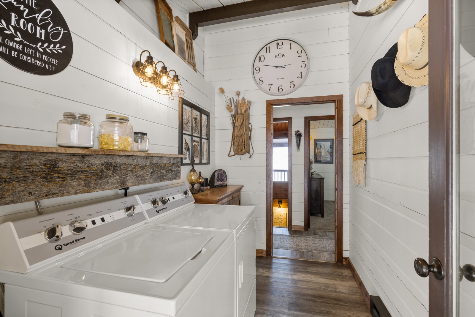 65637 Mt Highway 37 Property Photo 27