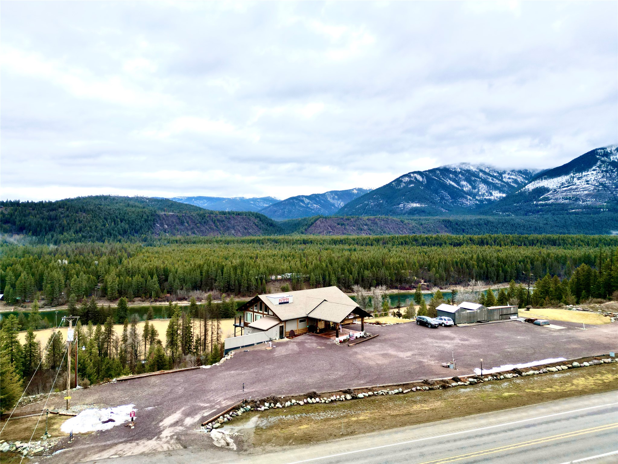 16995 Us Highway 2 Property Photo 6