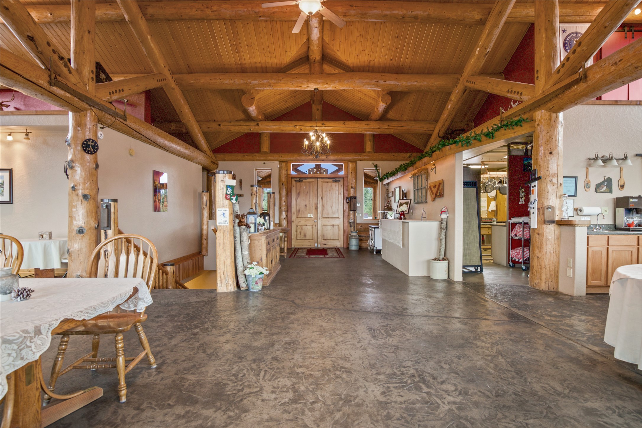 16995 Us Highway 2 Property Photo 7