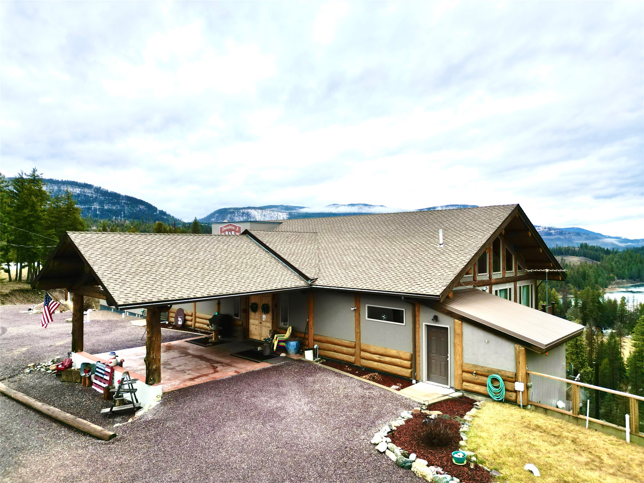 16995 Us Highway 2 Property Photo 12