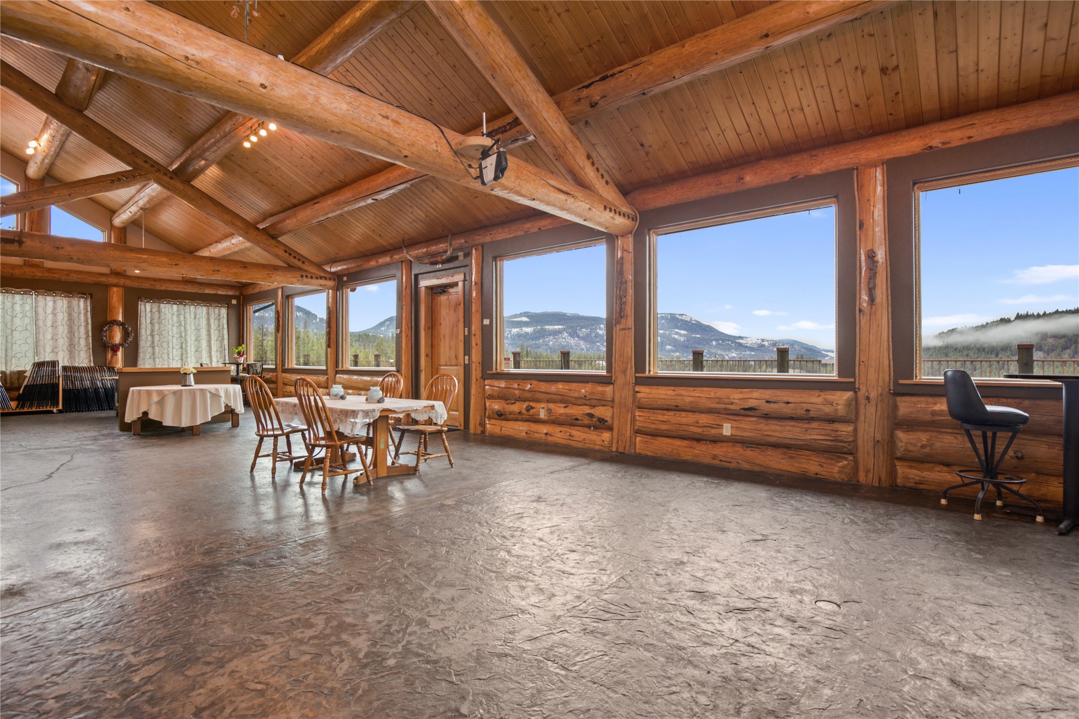 16995 Us Highway 2 Property Photo 23