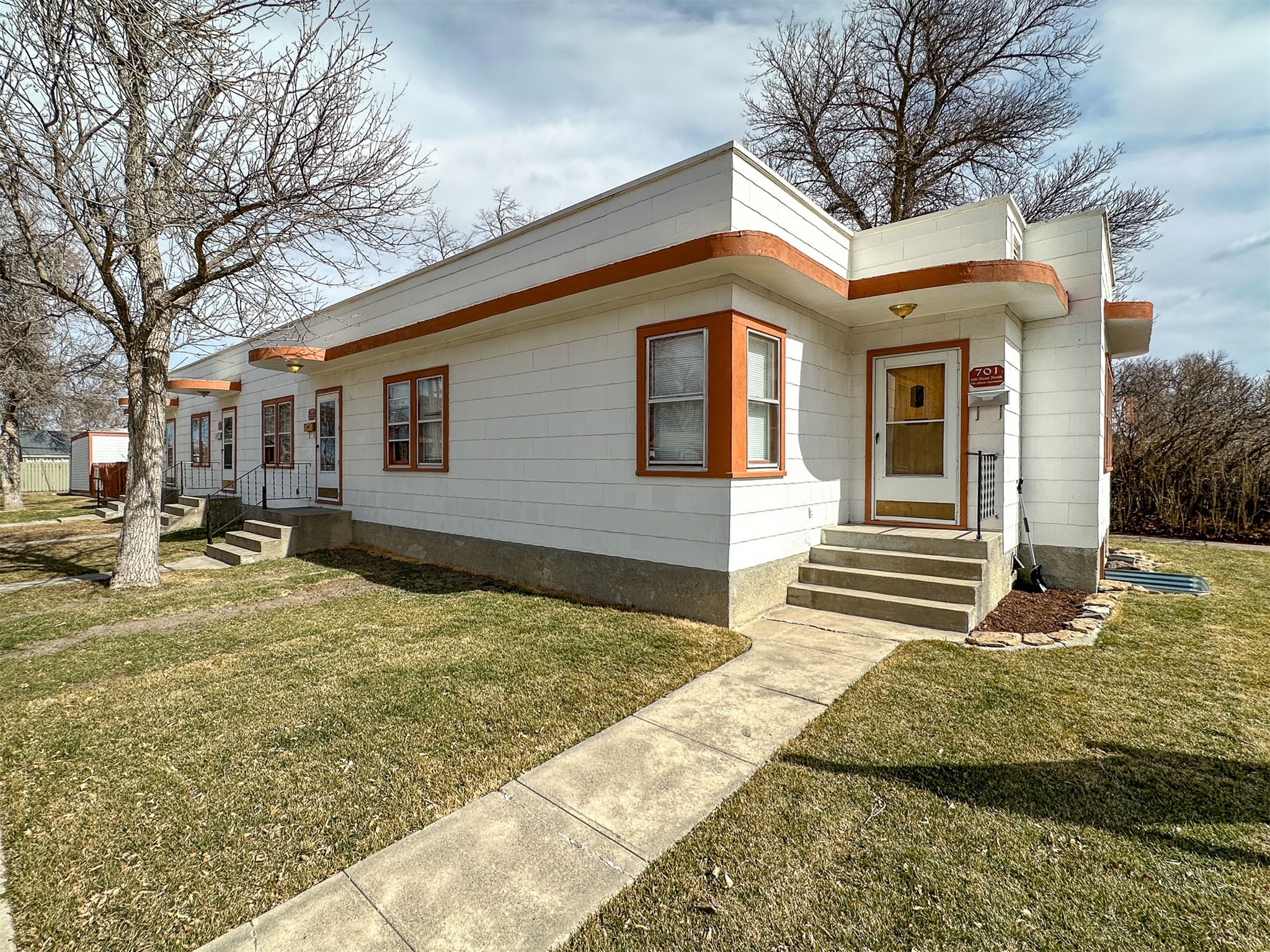 701 6th Street N Property Photo