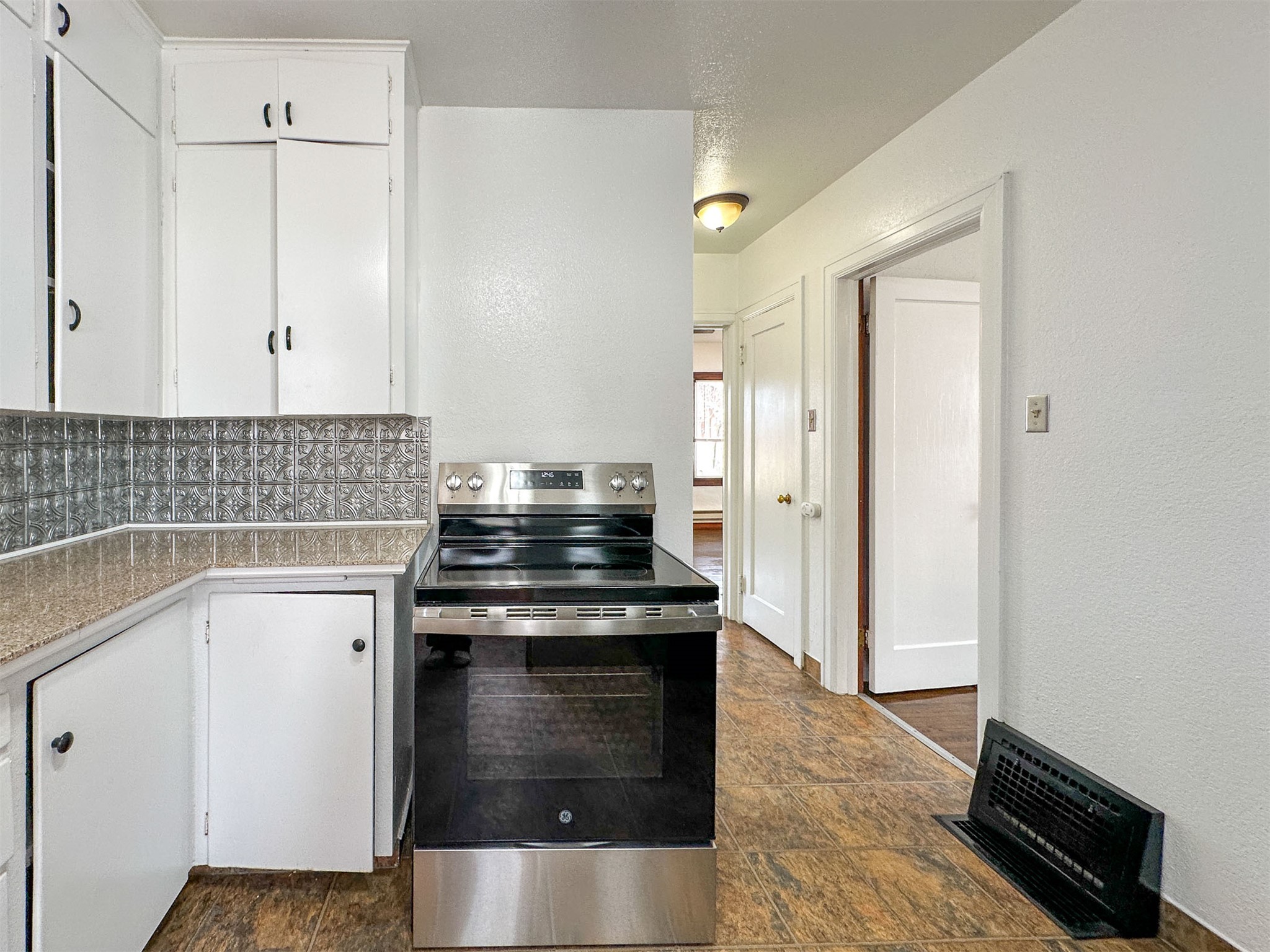 701 6th Street N Property Photo 15