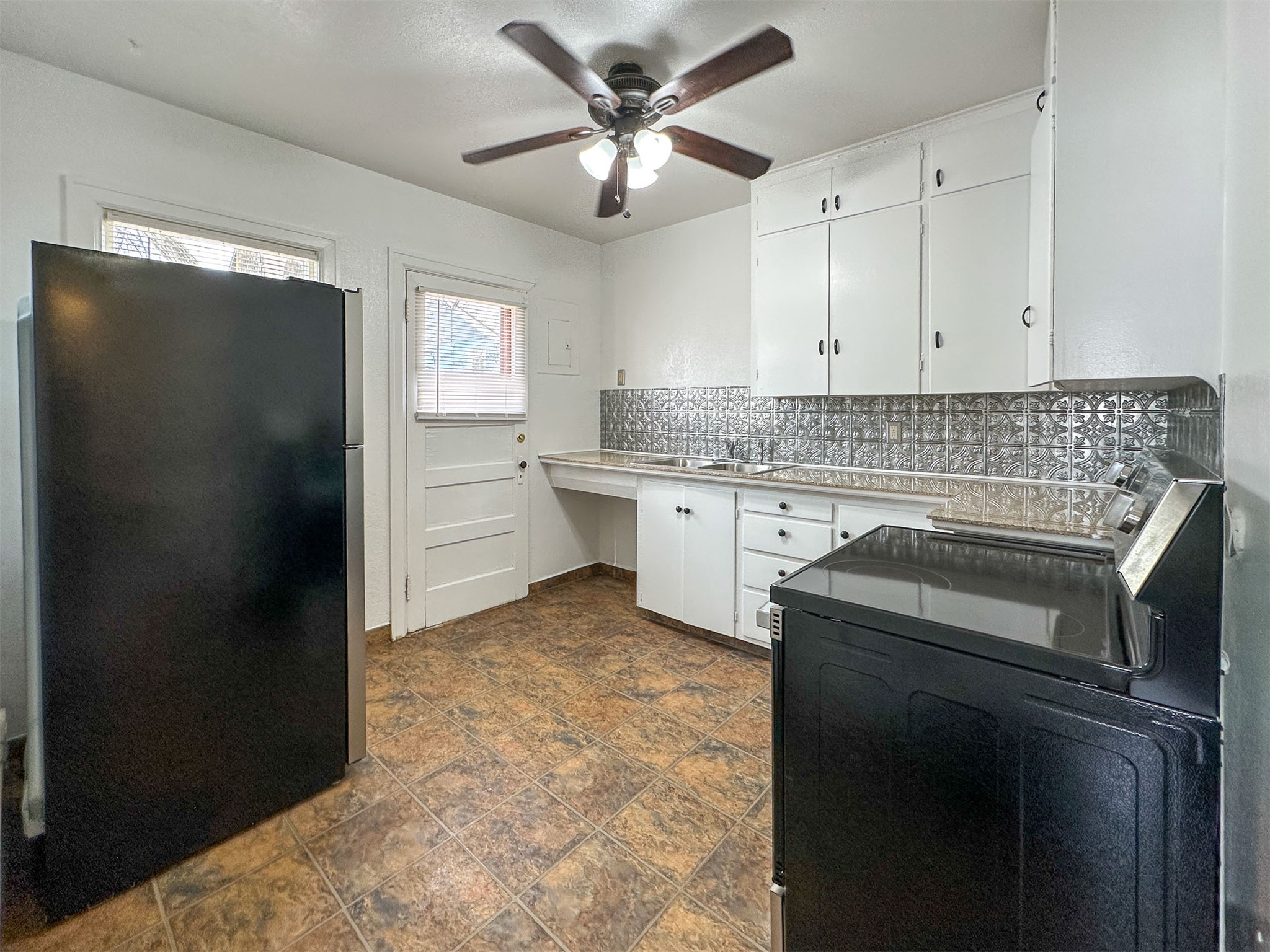 701 6th Street N Property Photo 18
