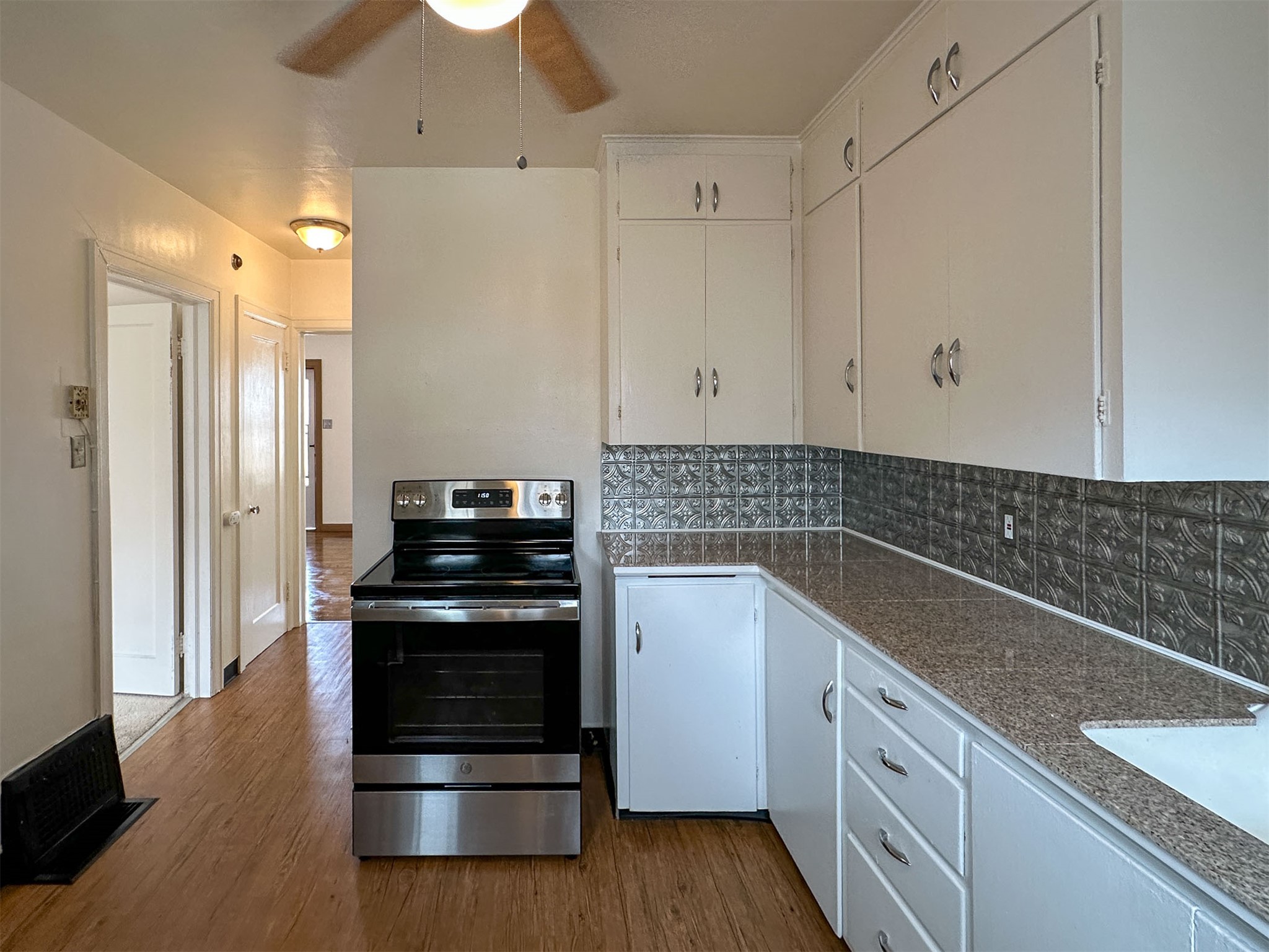 701 6th Street N Property Photo 29