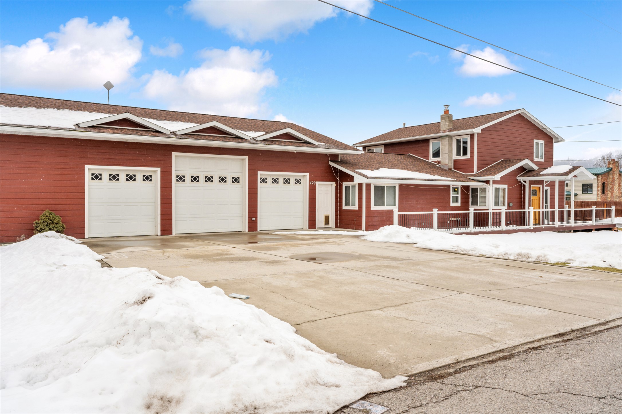 429 Riverside Avenue Property Photo