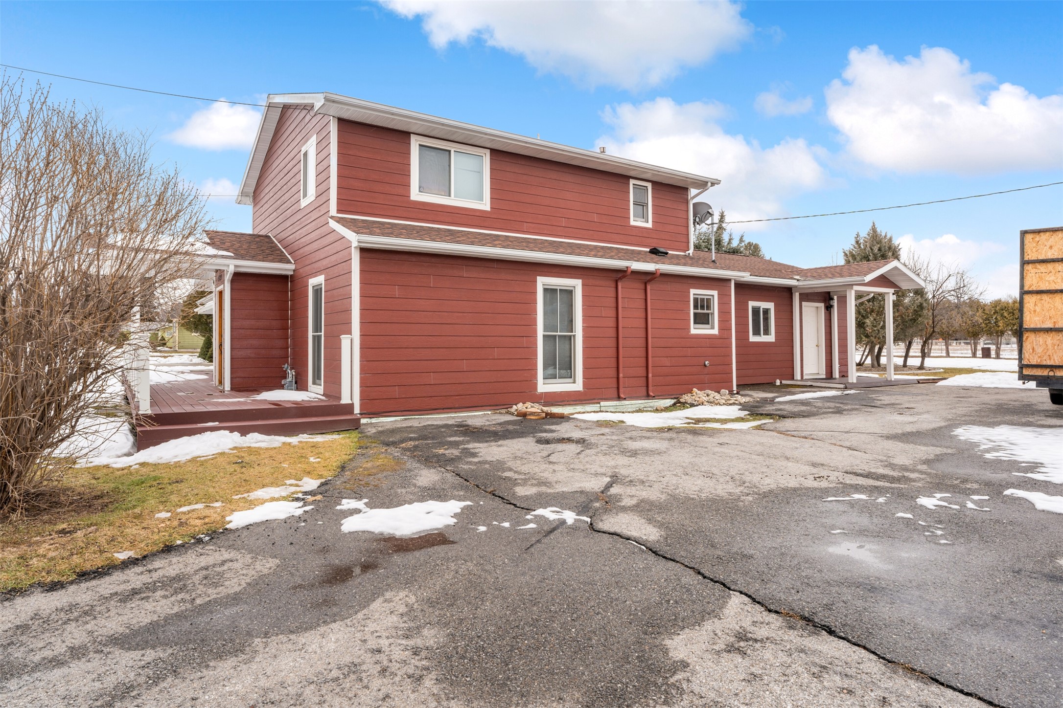 429 Riverside Avenue Property Photo 8