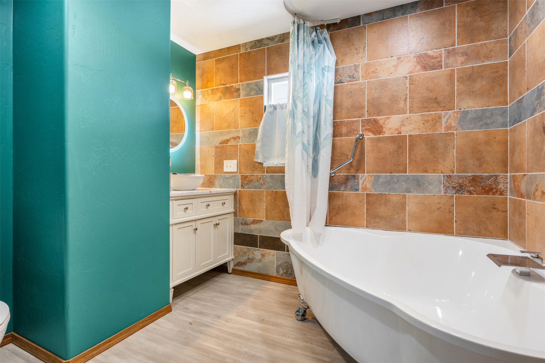 429 Riverside Avenue Property Photo 14