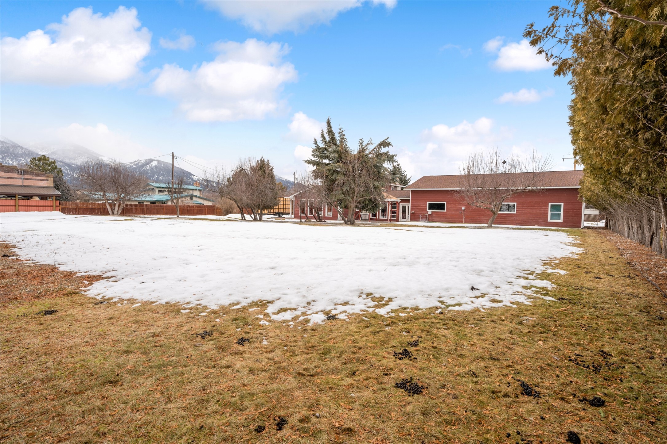 429 Riverside Avenue Property Photo 27