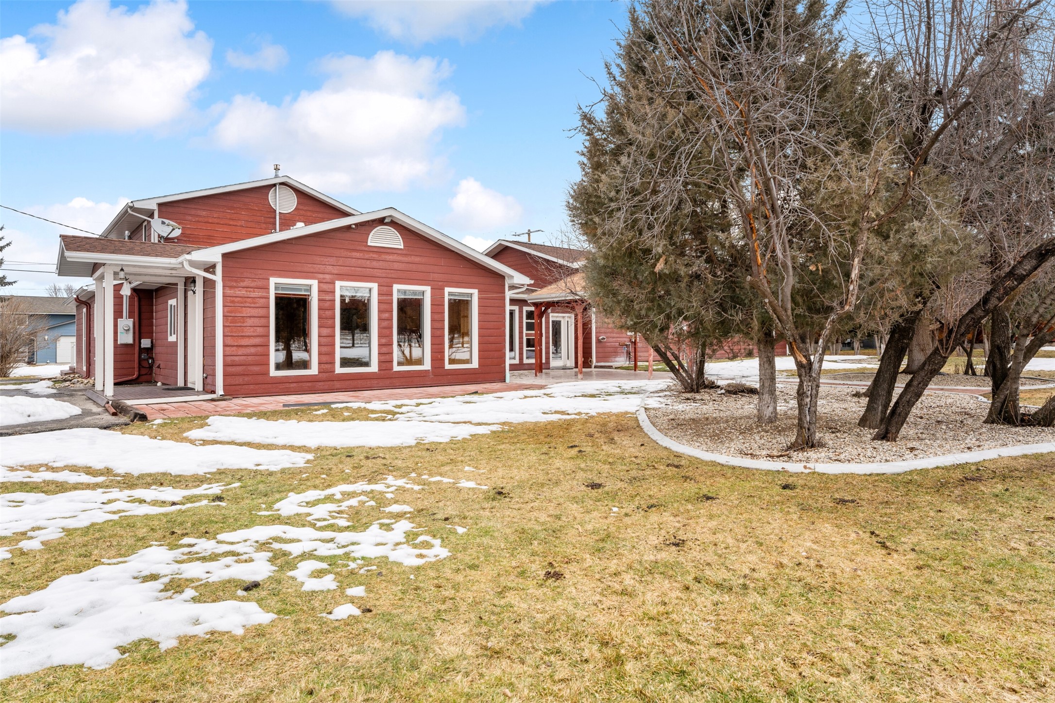 429 Riverside Avenue Property Photo 31
