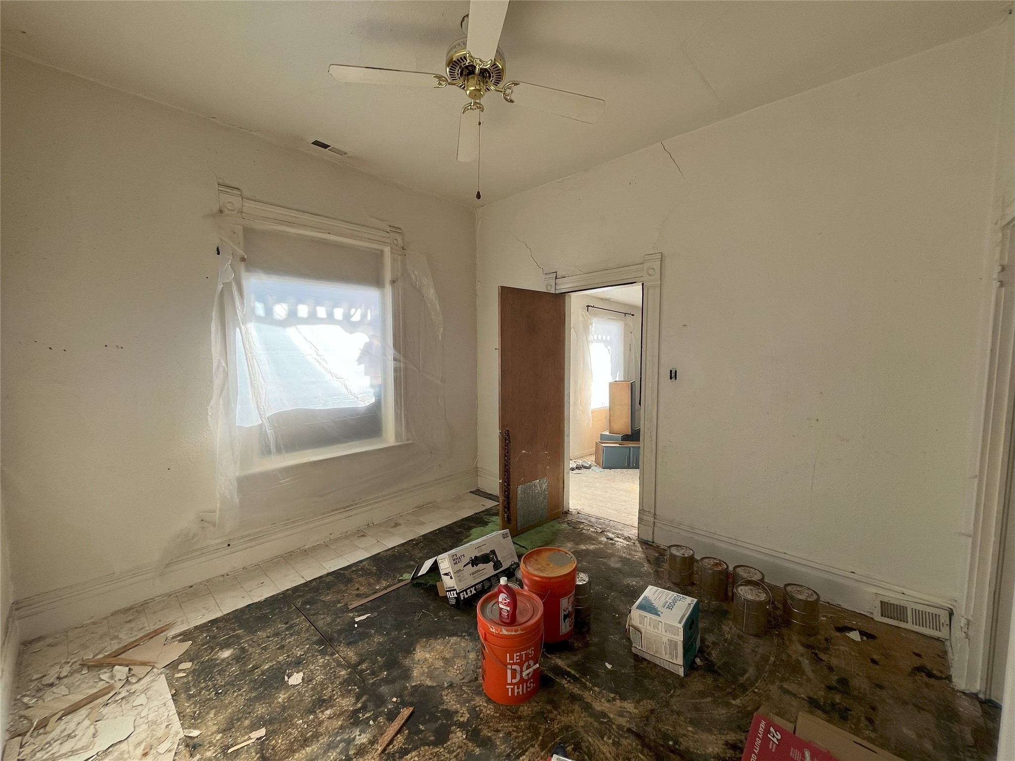407 N Jackson Street Property Photo 8