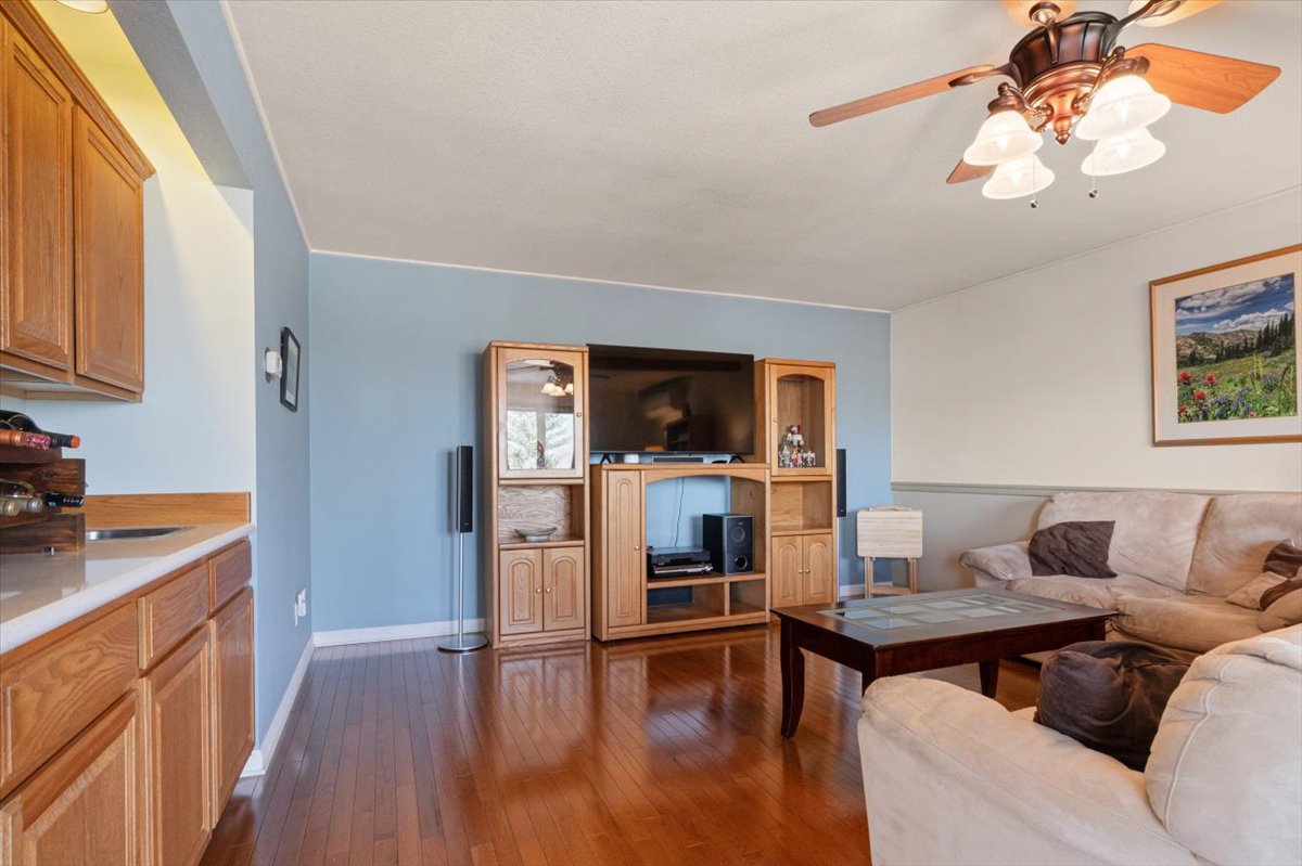 840 S California Street Property Photo 14