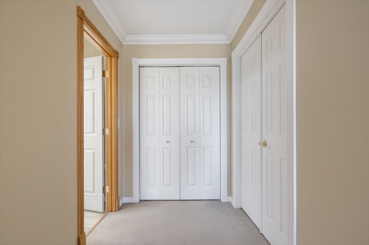 840 S California Street Property Photo 24