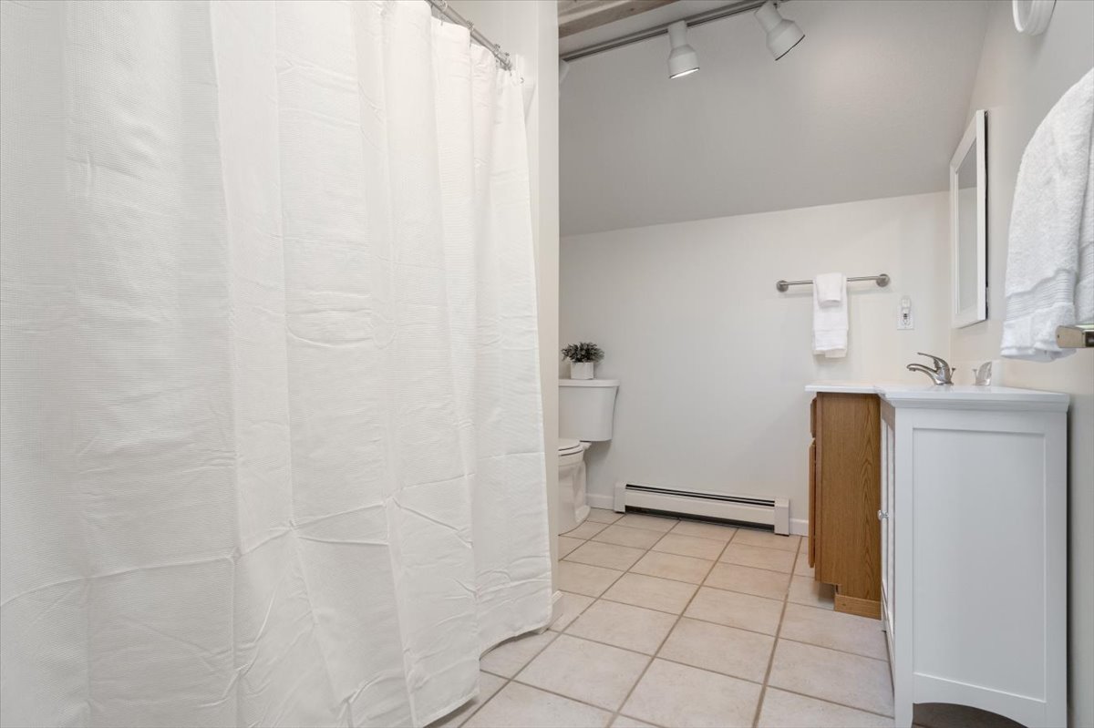 840 S California Street Property Photo 32