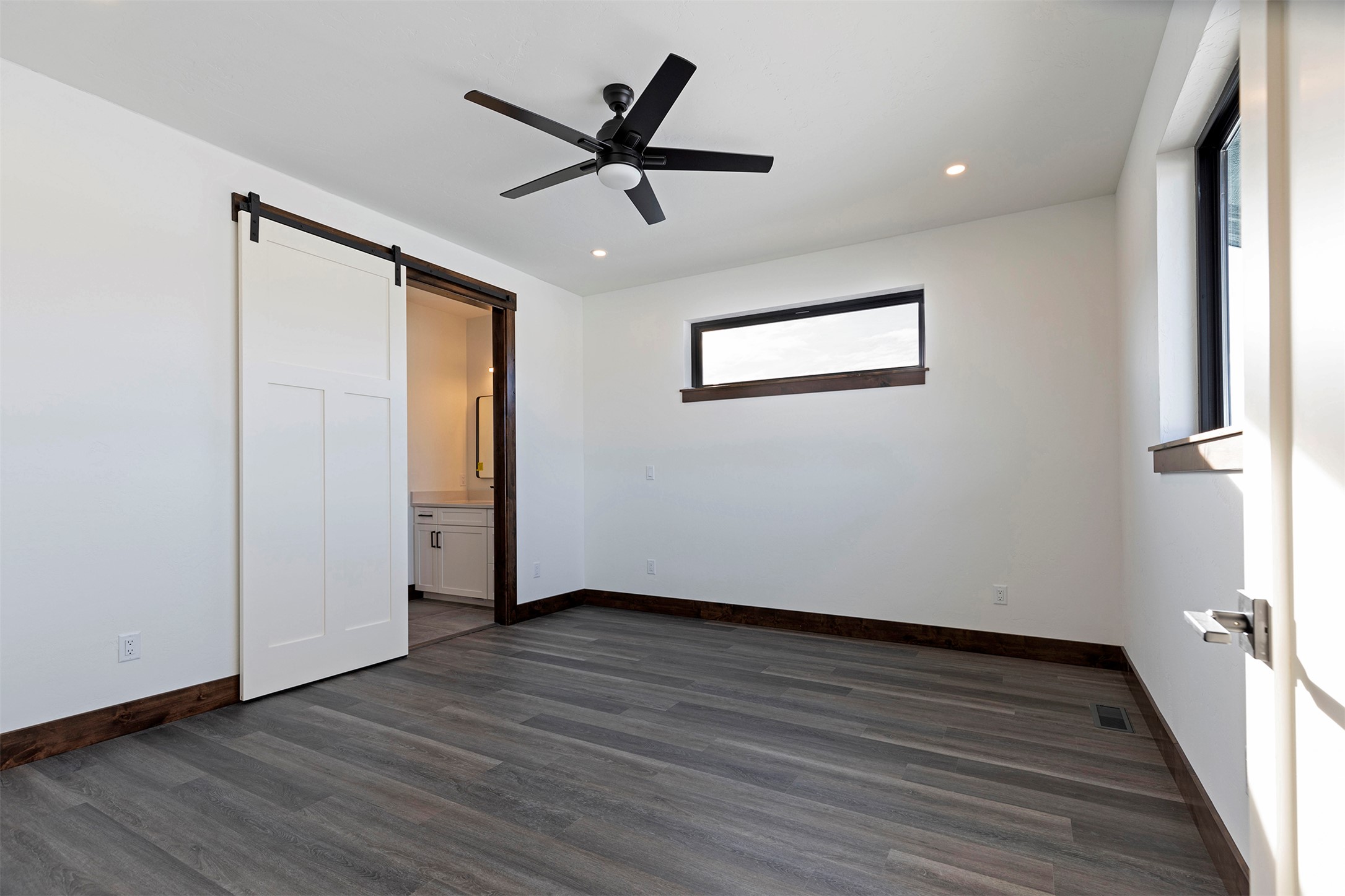 811 Chieftain Court Property Photo 9