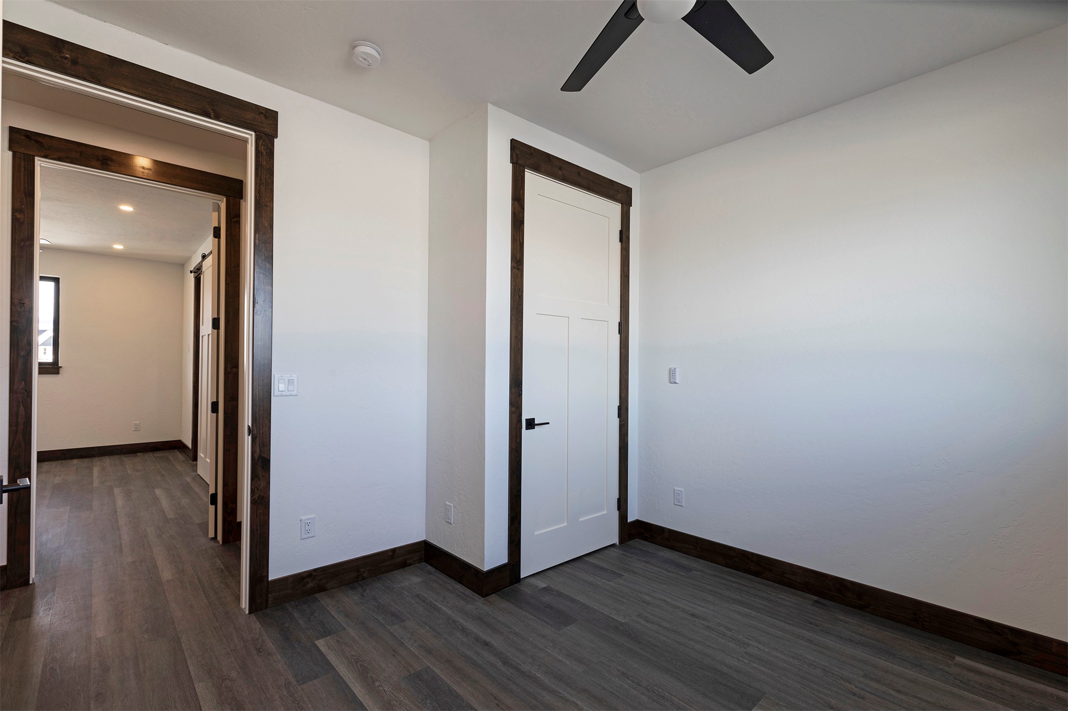 811 Chieftain Court Property Photo 23