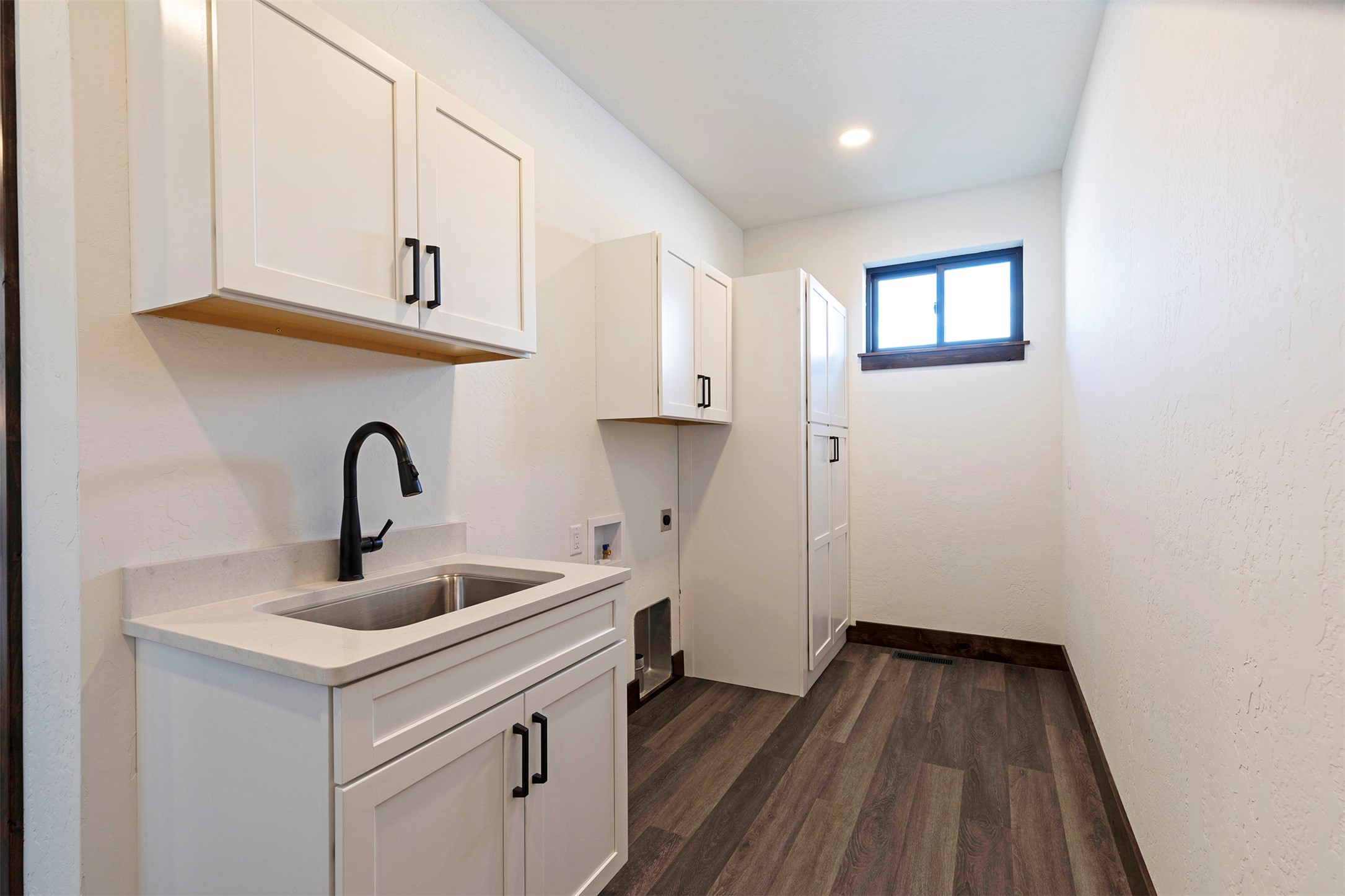 811 Chieftain Court Property Photo 26