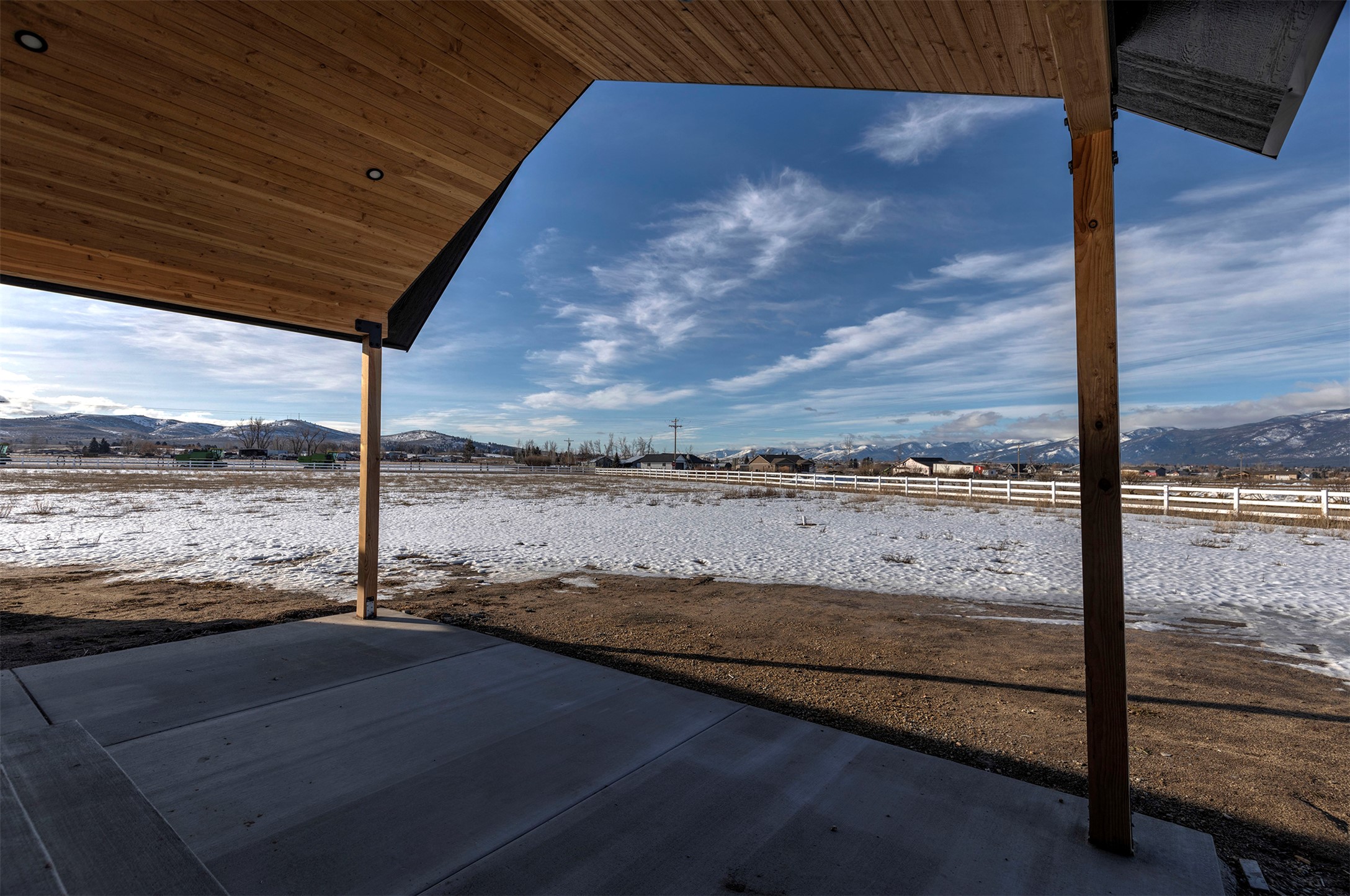 811 Chieftain Court Property Photo 42