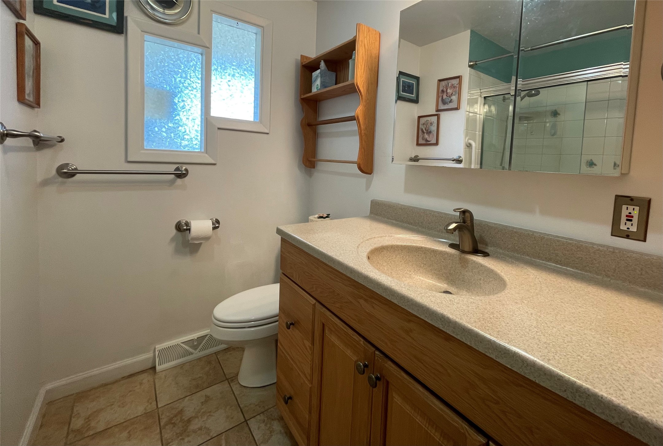 609 33rd Avenue Ne Property Photo 8