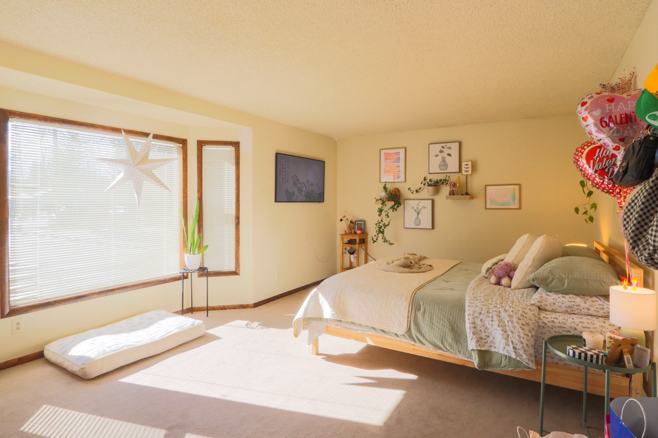 1040 7th Street W Property Photo 14