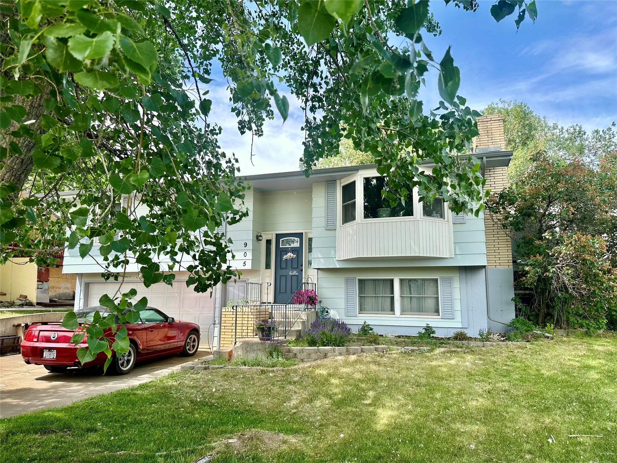 905 Avenue E Nw Property Photo 1