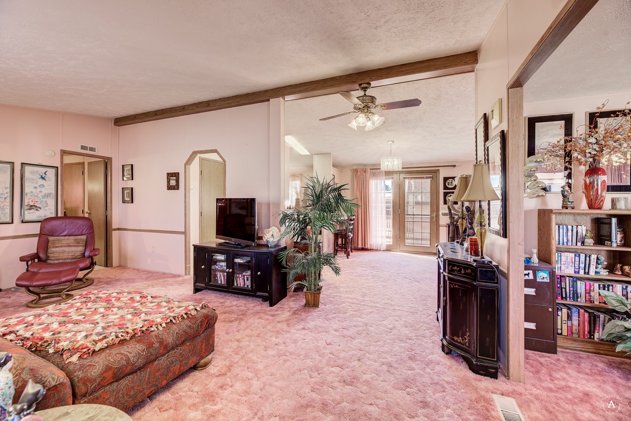 2945 Flamingo Road Property Photo 5