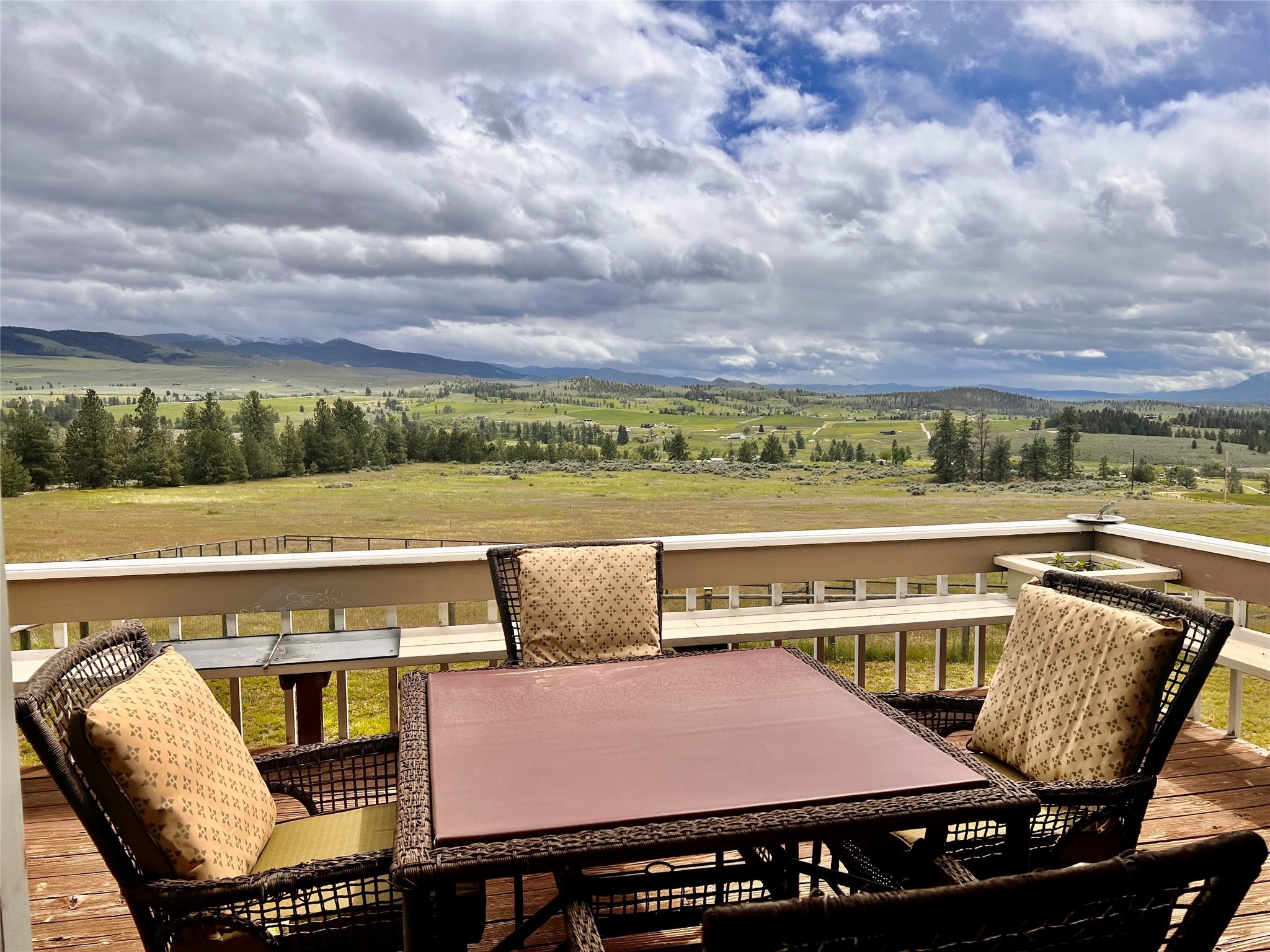 763 S Sunset Bench Road Property Photo 8