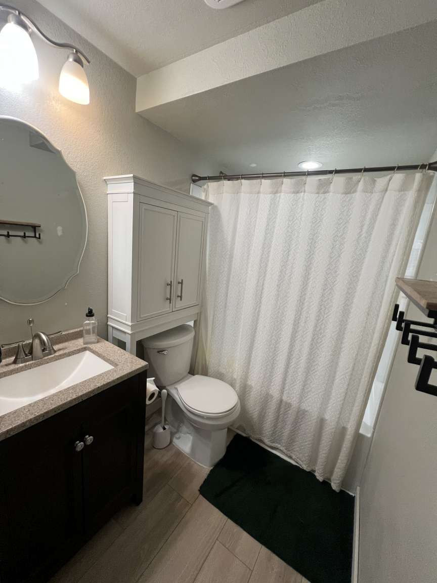 1585 Boston Road Property Photo 9