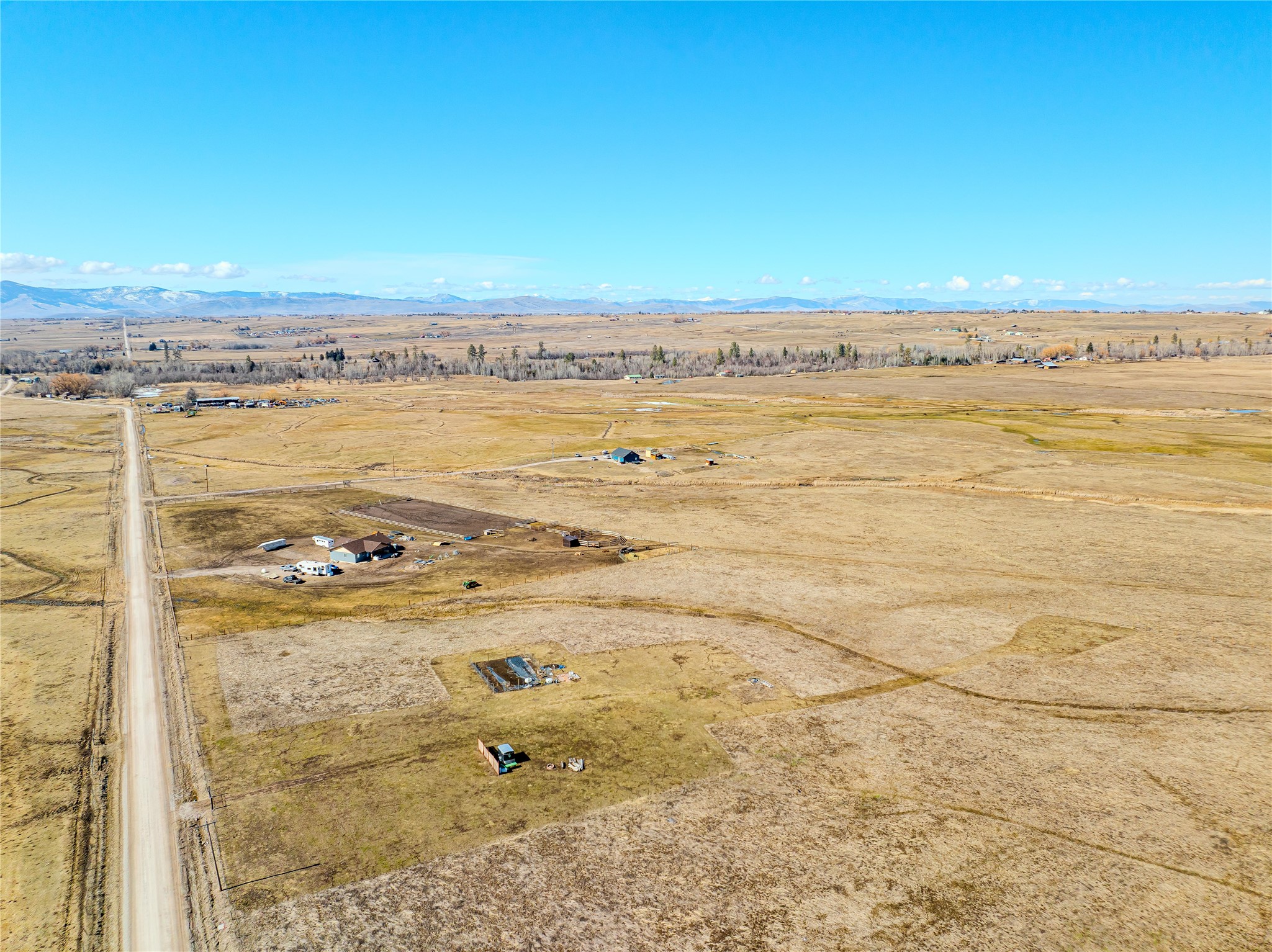 Nnh Post Creek Road E Property Photo 11