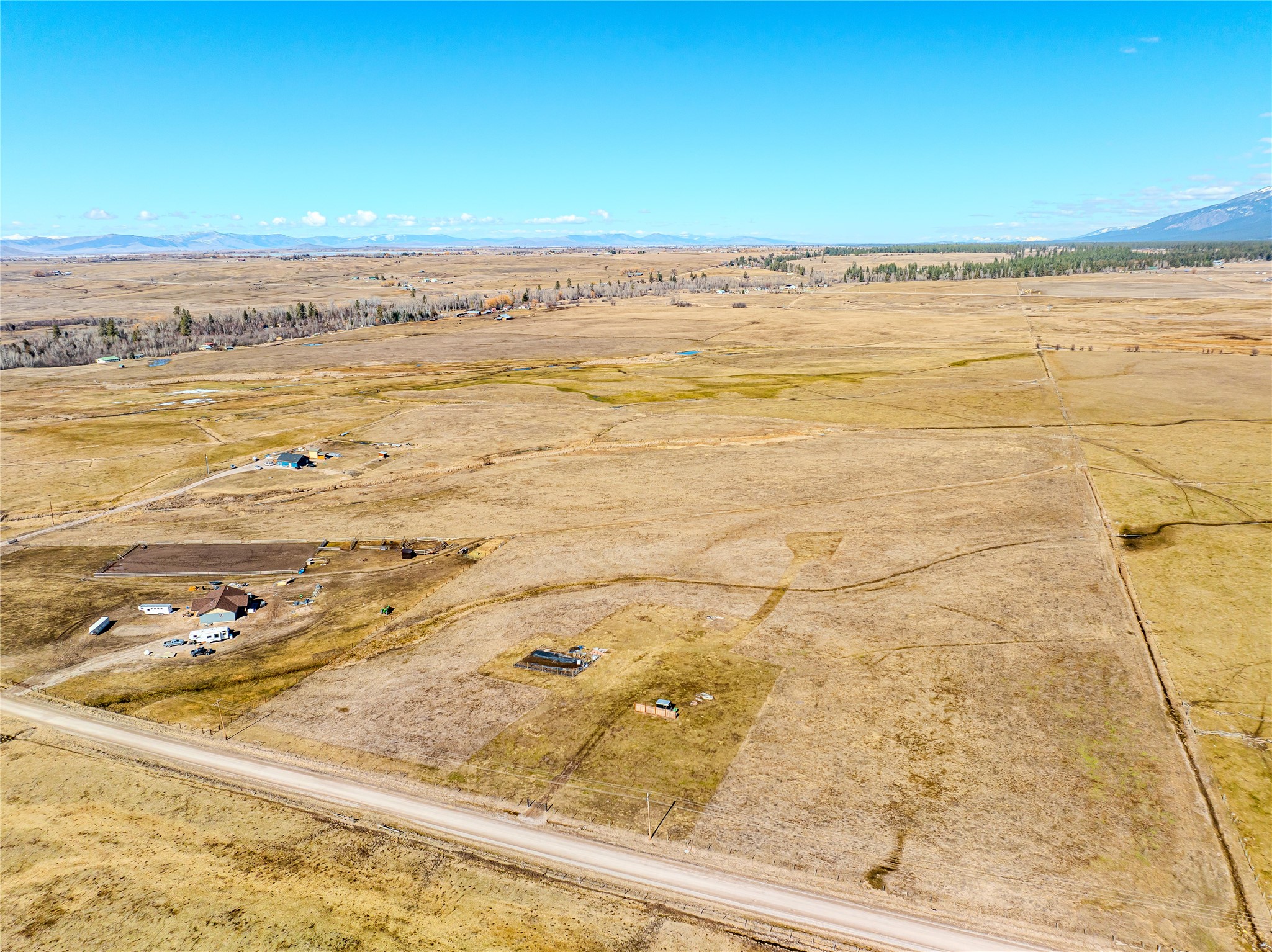 Nnh Post Creek Road E Property Photo 12