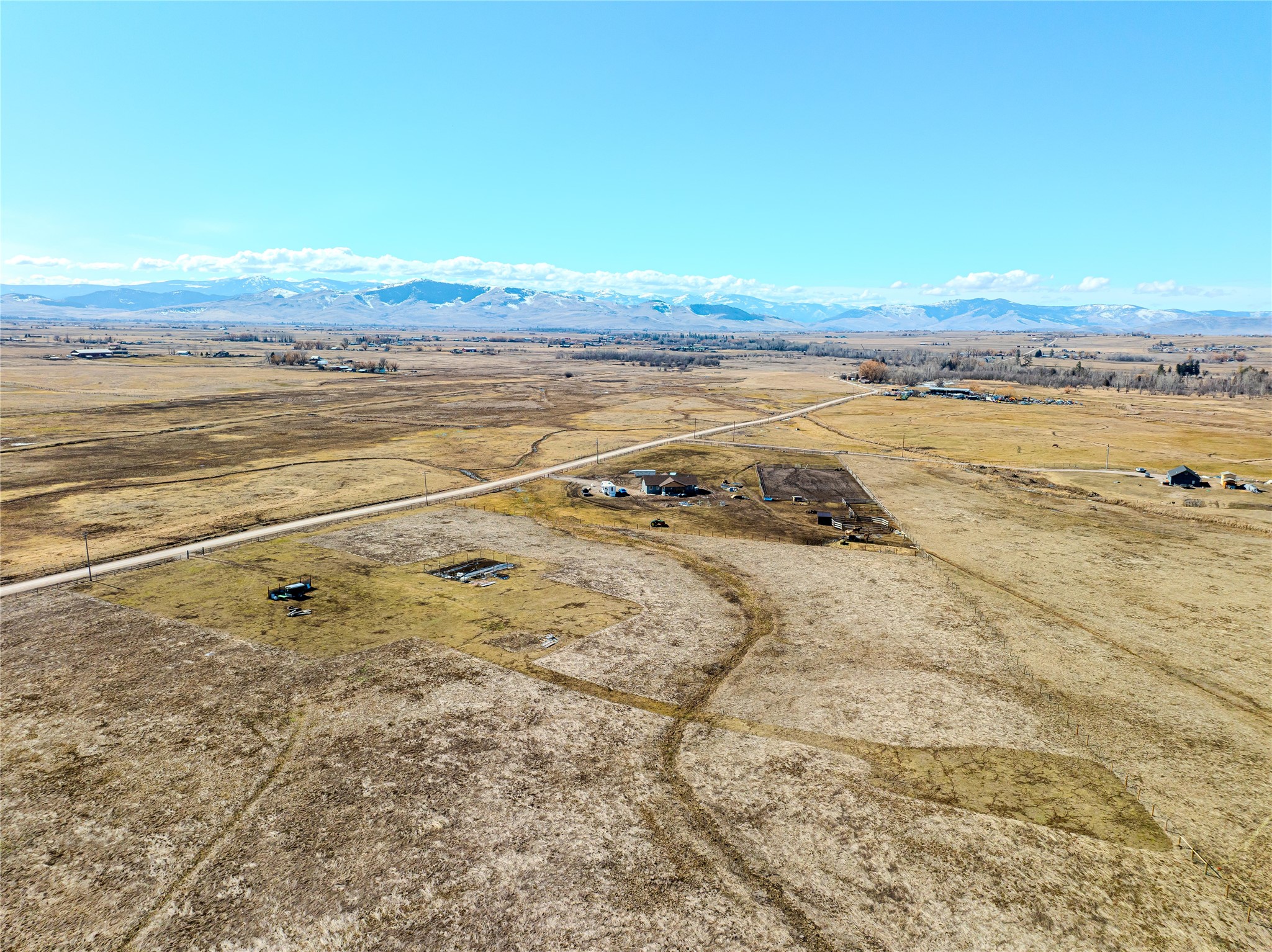 Nnh Post Creek Road E Property Photo 20